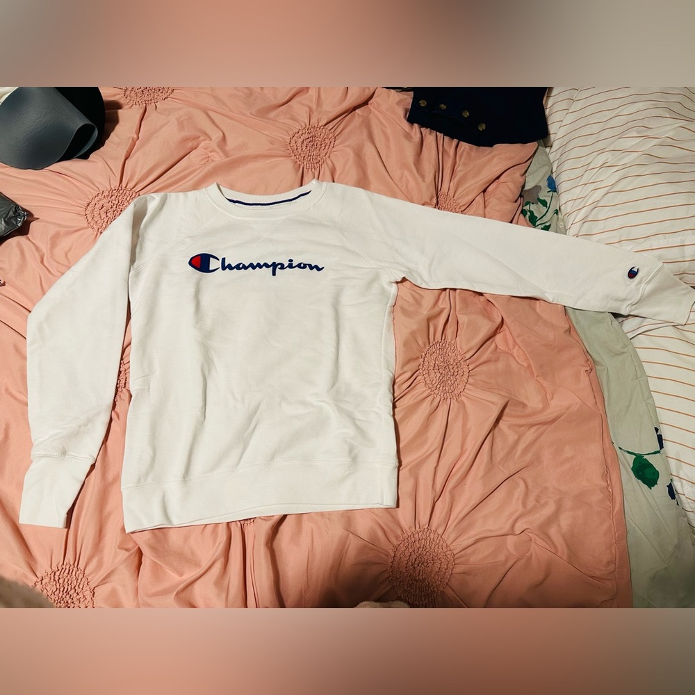 Champion Women’s Powerblend Fleece Crew with Script Logo
